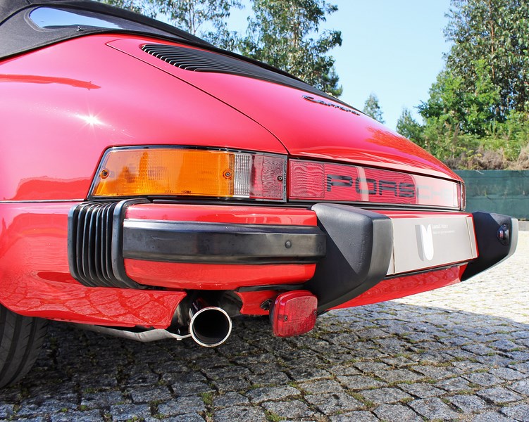 1986 Porsche 911 Carrera 3.2 Cabriolet